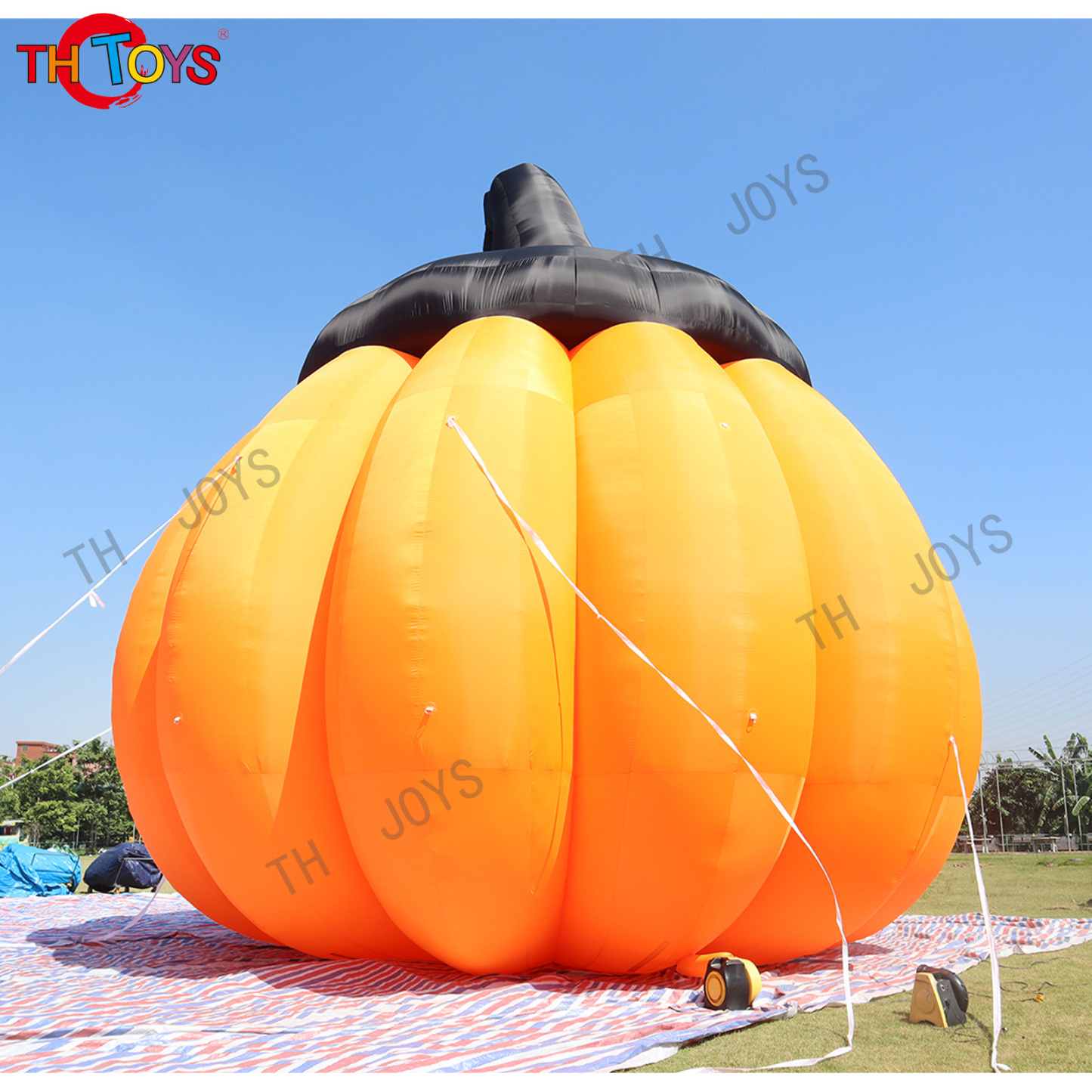 Giant large outdoor LED light head ghost Halloween themed inflatables pumpkins