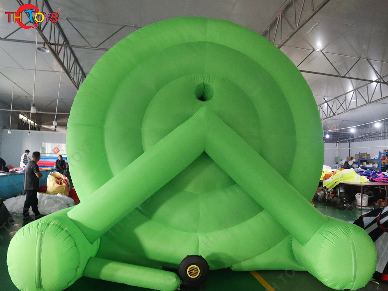 Green Inflatable Target Shooting Carnival Sport Game Commercial Inflatable Football Dart Board Interactive Game Toys with Blower