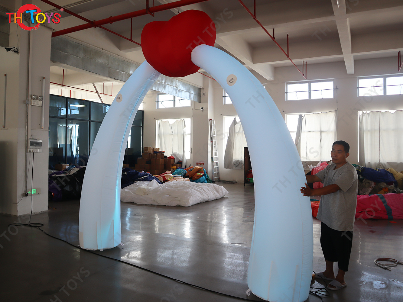 Inflatable White Heart-shaped Welcome Arch with LED light for Wedding Decoration