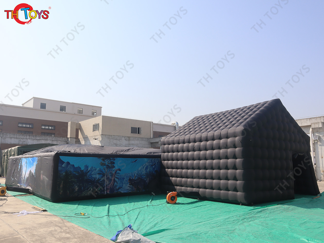 Inflatable dinosaur maze with black tent, customized inflatable obstacle maze laser tag game cube tent