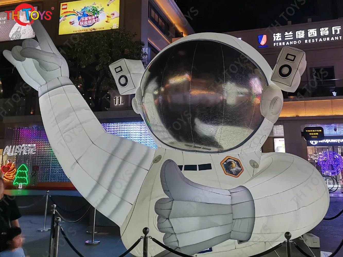 Outdoor Giant Inflatable Spaceman Inflatable Astronaut with led light for advertising