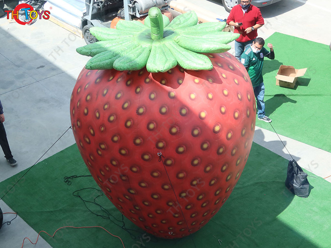 Outdoor Advertising Giant Inflatable Strawberry Fruit Model