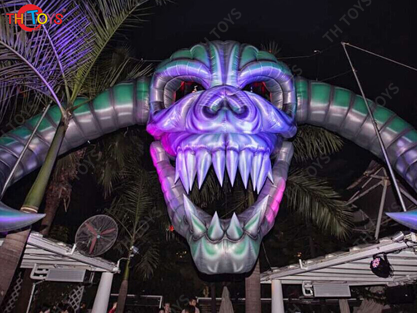 Giant hanging Inflatable Skull Skeleton Head for Yard Halloween Party Decoration