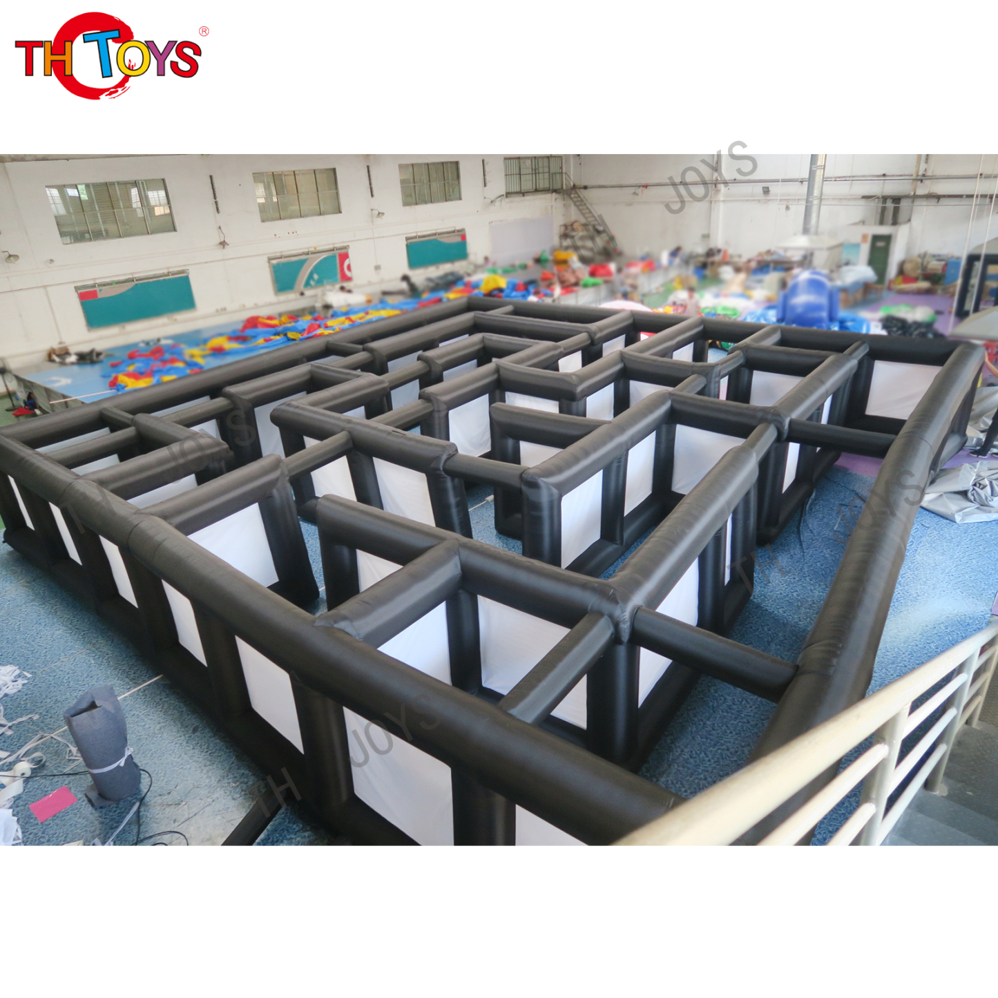 Inflatable Maze09