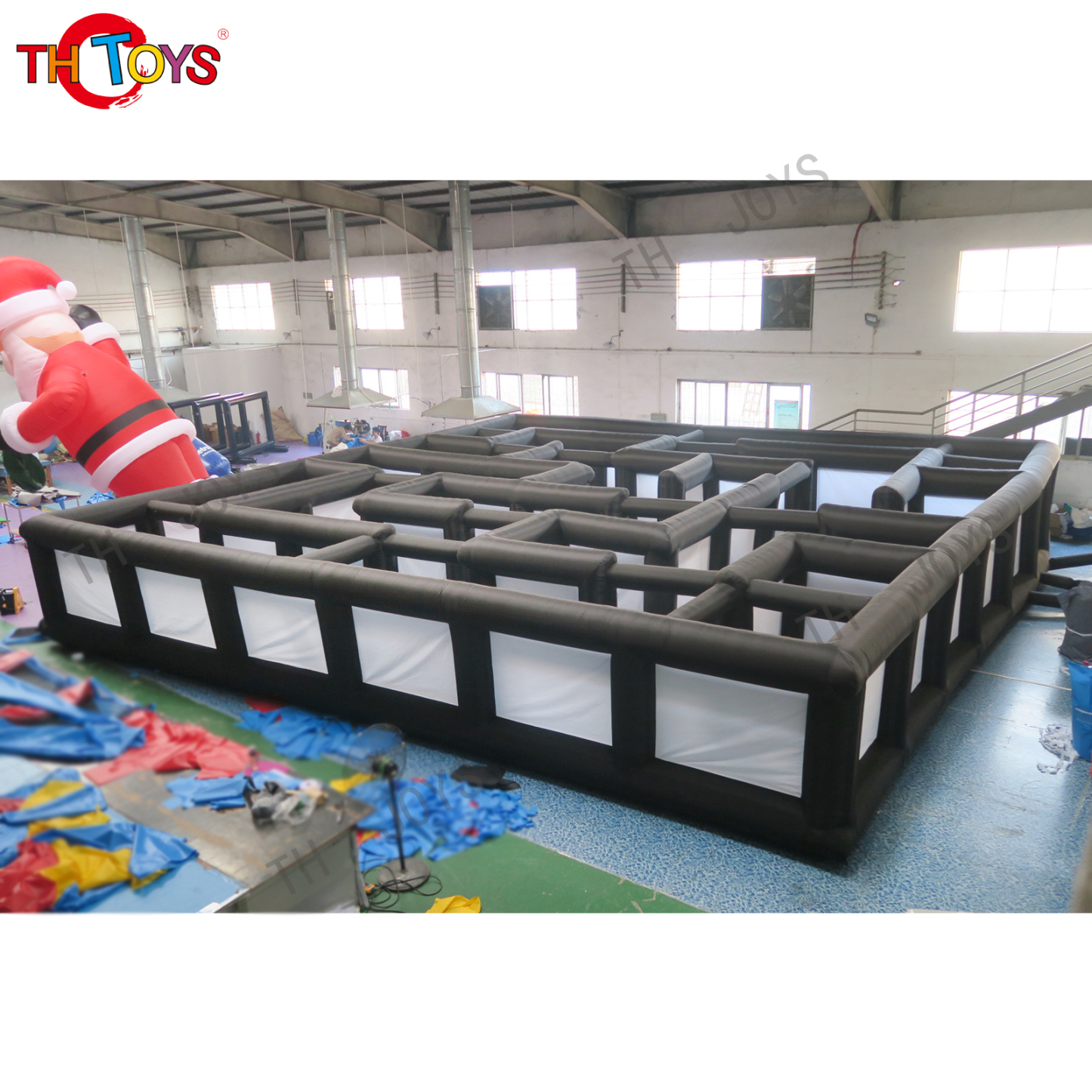 Inflatable Maze09