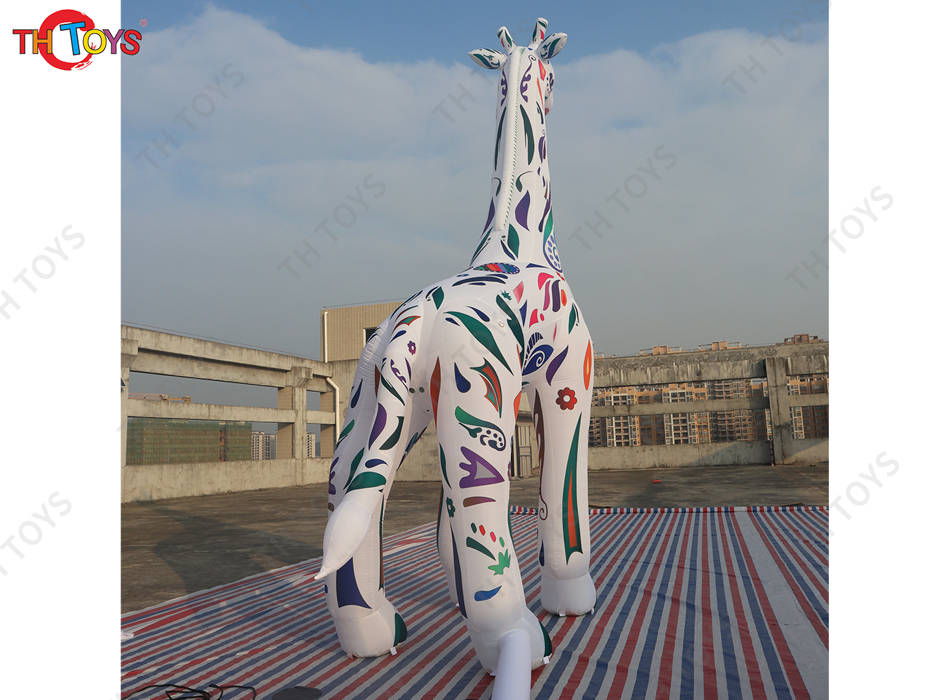 Colorful Giant Inflatable Giraffe With Led Lights Large Inflatable Animal Cartoon For Outdoor Advertising