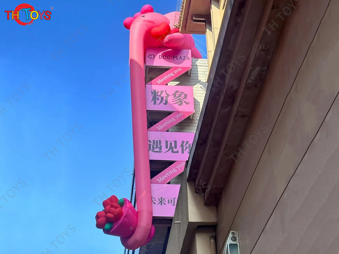 Super Long Inflatable Pink Elephant Holding a Diamond Ring For Wedding