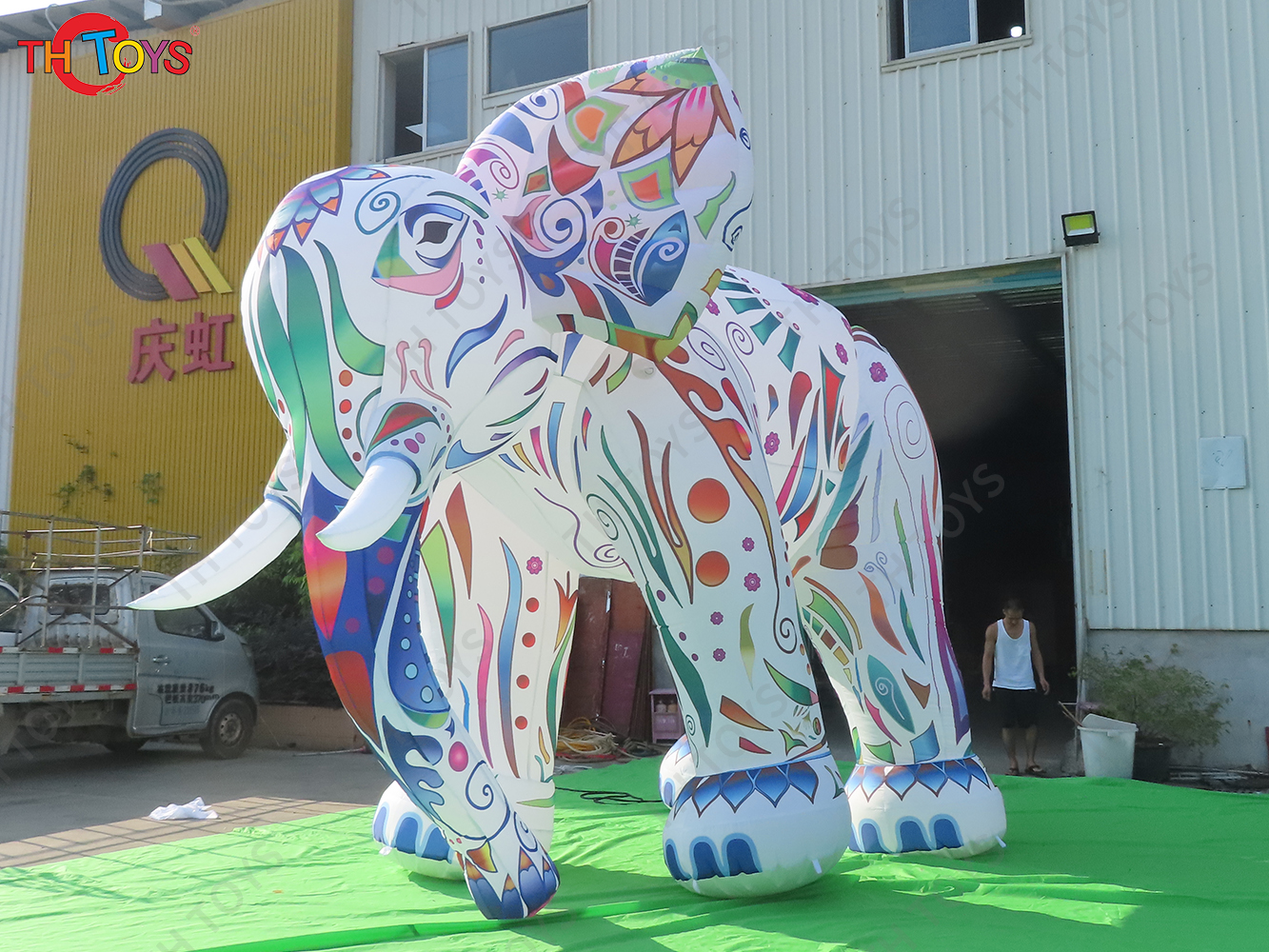 Giant Colorful printing Inflatable Elephant Animal Cartoon with Light for Outdoor Decoration