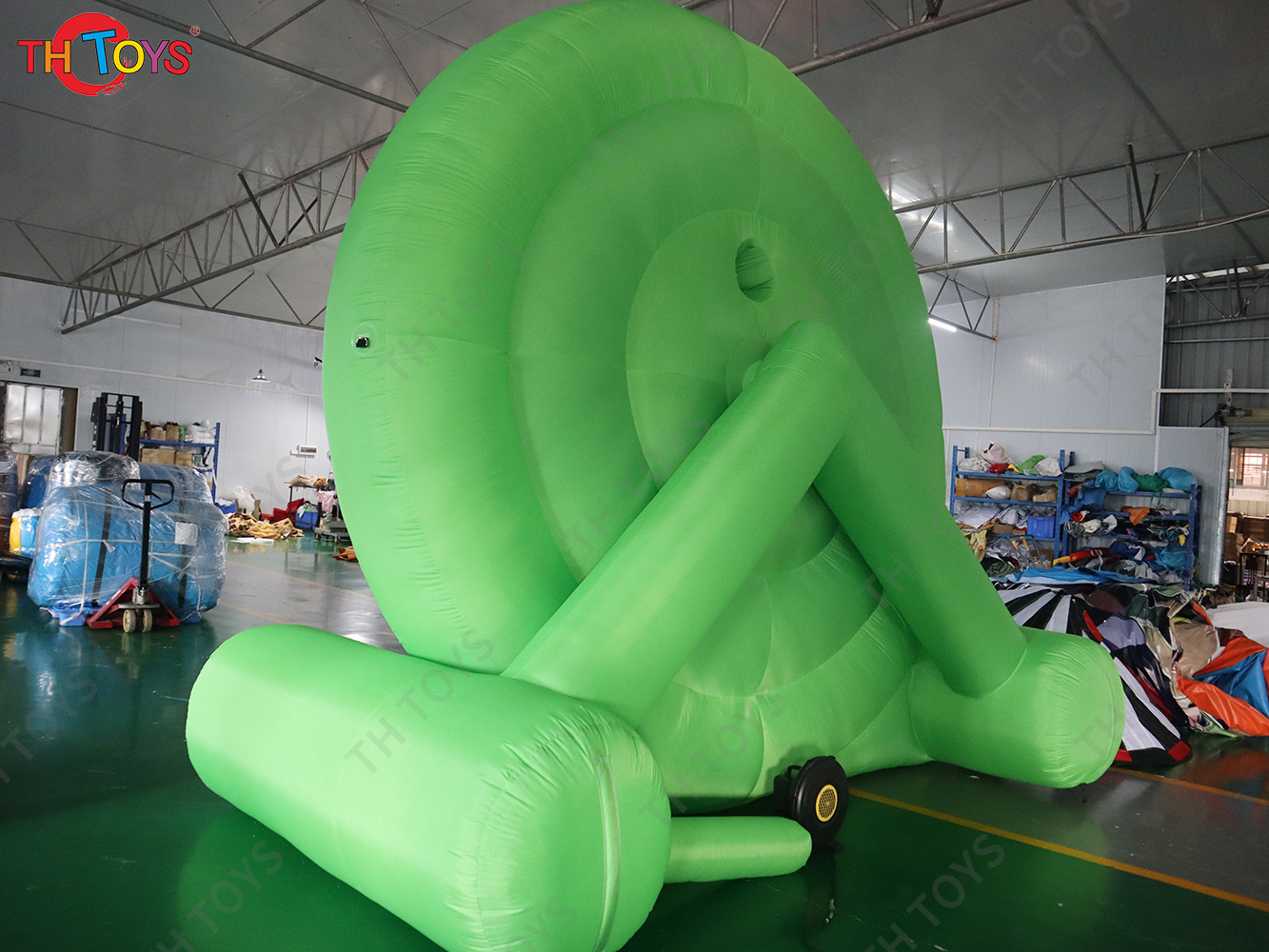 Green Inflatable Target Shooting Carnival Sport Game Commercial Inflatable Football Dart Board Interactive Game Toys with Blower