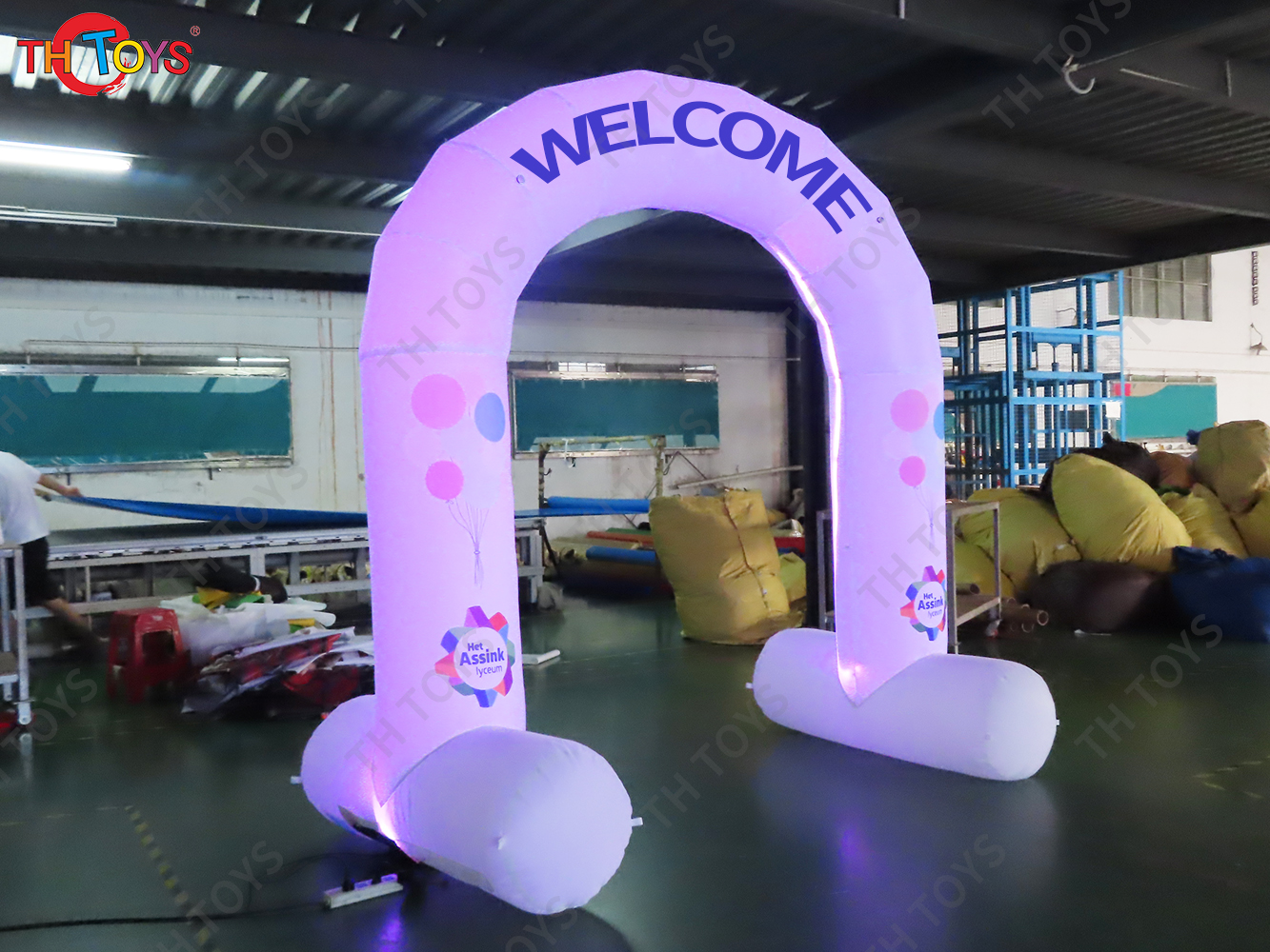 Inflatable White Heart-shaped Welcome Arch with LED light for Wedding Decoration