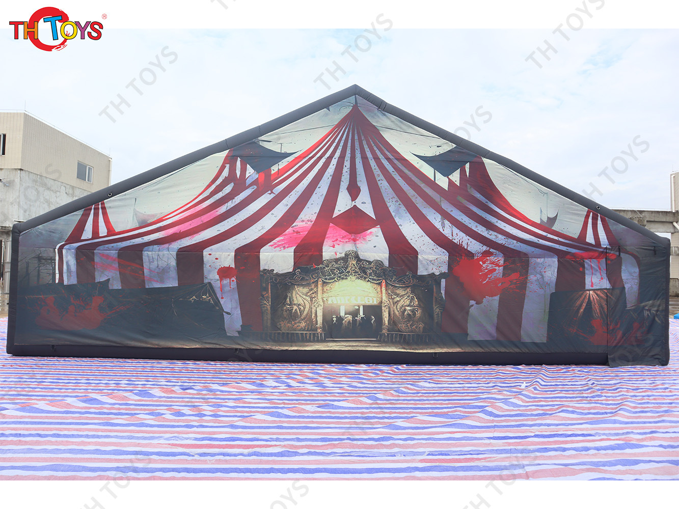 Halloween castle Maze Game giant Outdoor Inflatable Maze, circus clown Spray Haunted house laser tag Maze