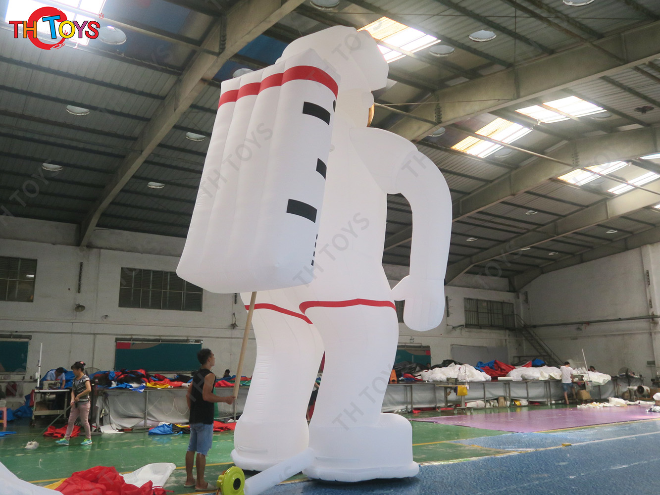 Outdoor Giant Inflatable Spaceman Inflatable Astronaut with led light for advertising