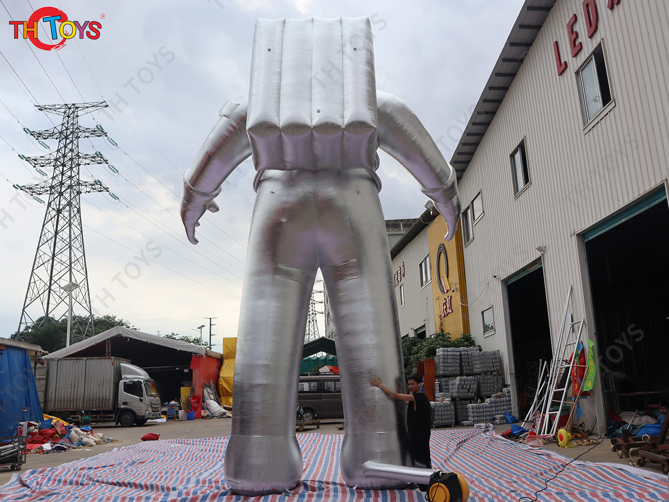 Silver Giant Inflatable Astronaut Hero Air Blow Spaceman Standing Balloon Advertising Props for Event Stage Decoration