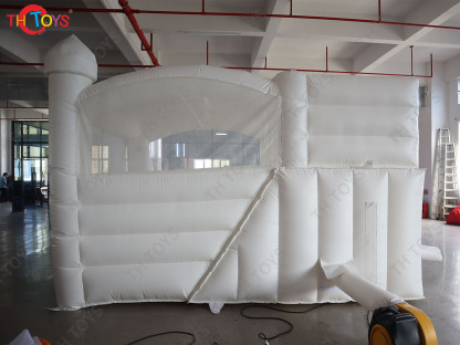 Inflatable white bouncy house with floating balloons, commercial wedding bouncy castle with slide combos