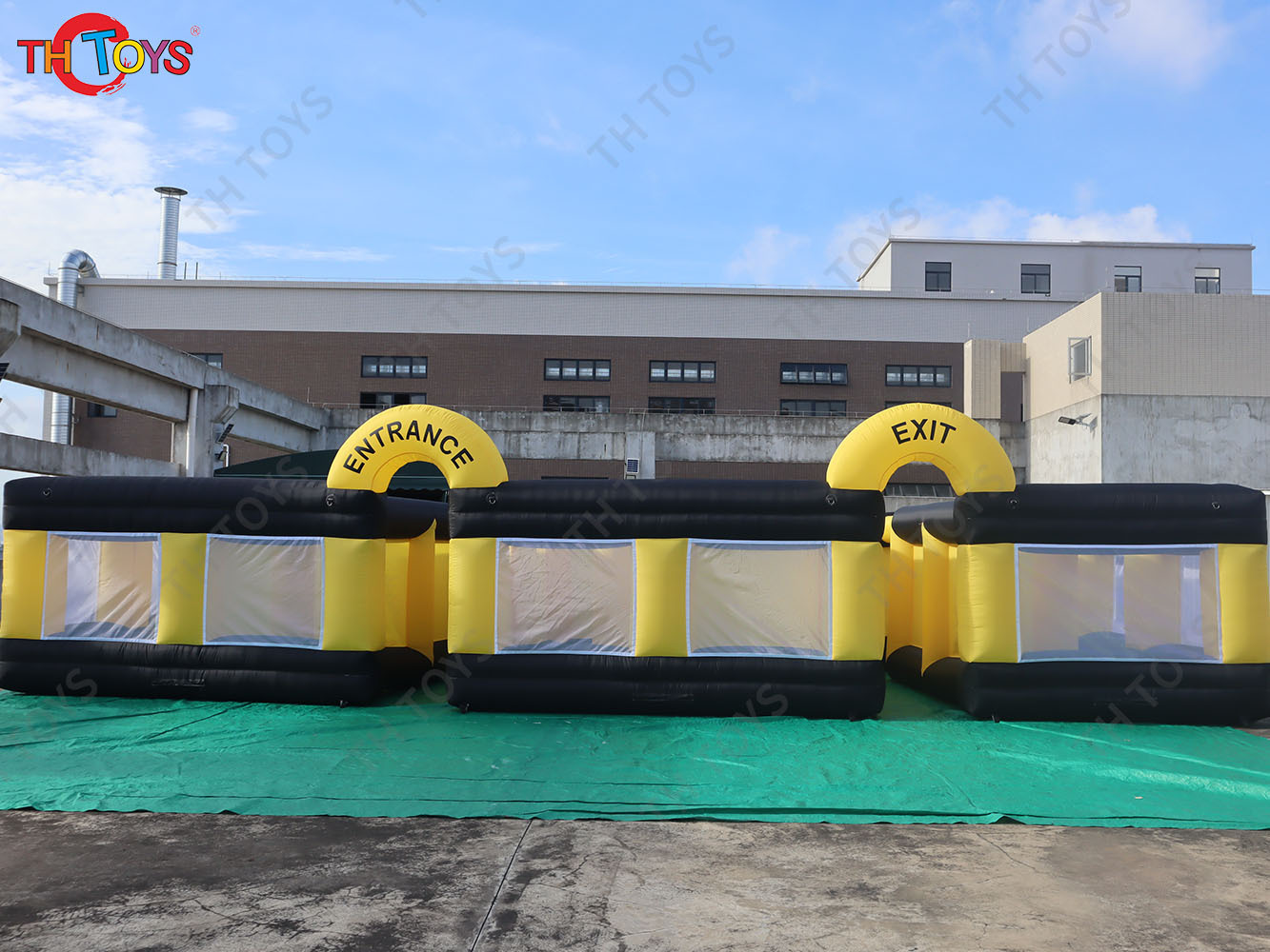 Fast Shipping Spooky Inflatable Halloween Maze Clown Printing Inflatable Haunted Maze Labyrinth Game for Halloween with Blower