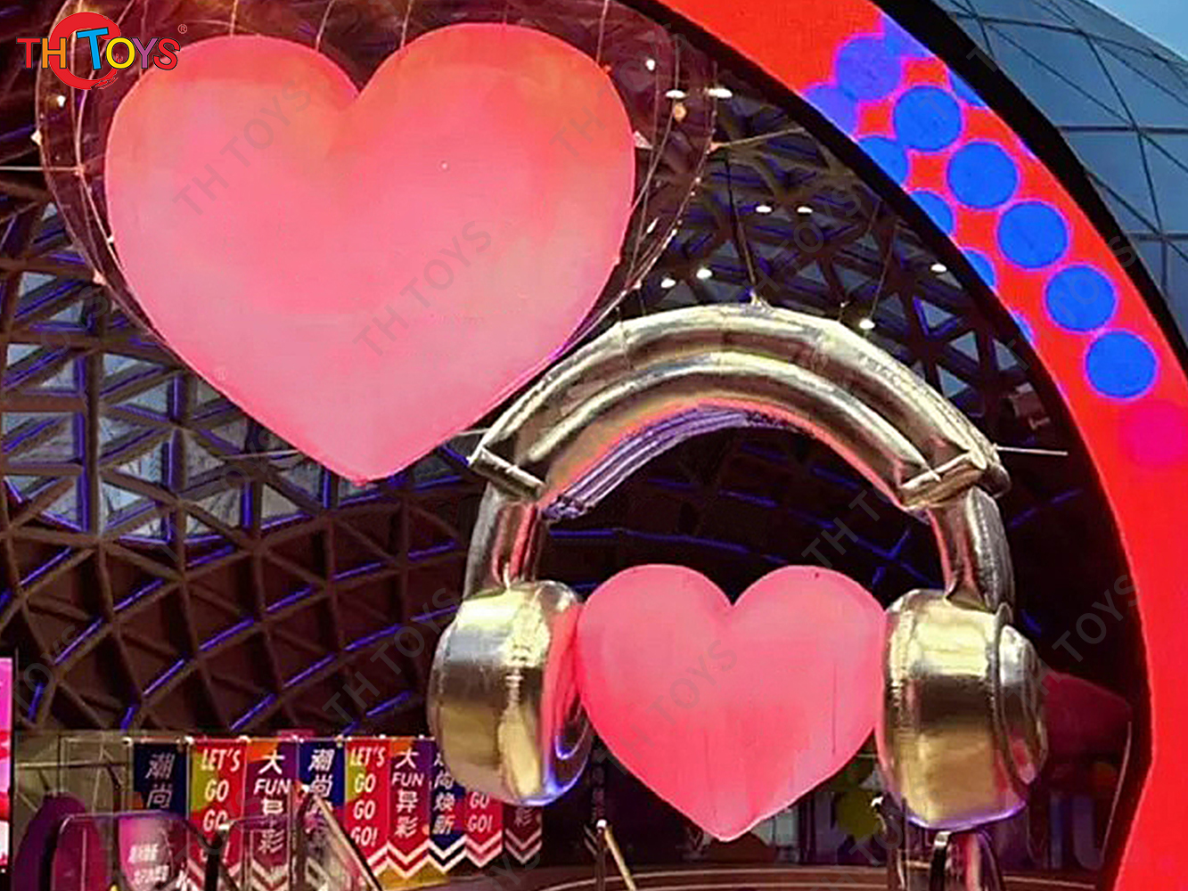 Commercial Advertising Inflatable Heart Balloon with Head Phone Blow Up Inflatable Pink Heart-Shaped Ground Balloon Decoration