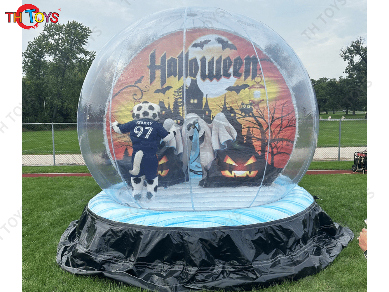 Halloween Human Snow Globe Inflatable Bubble House Outdoor Transparent Dome Photo Booth Bubble Ball