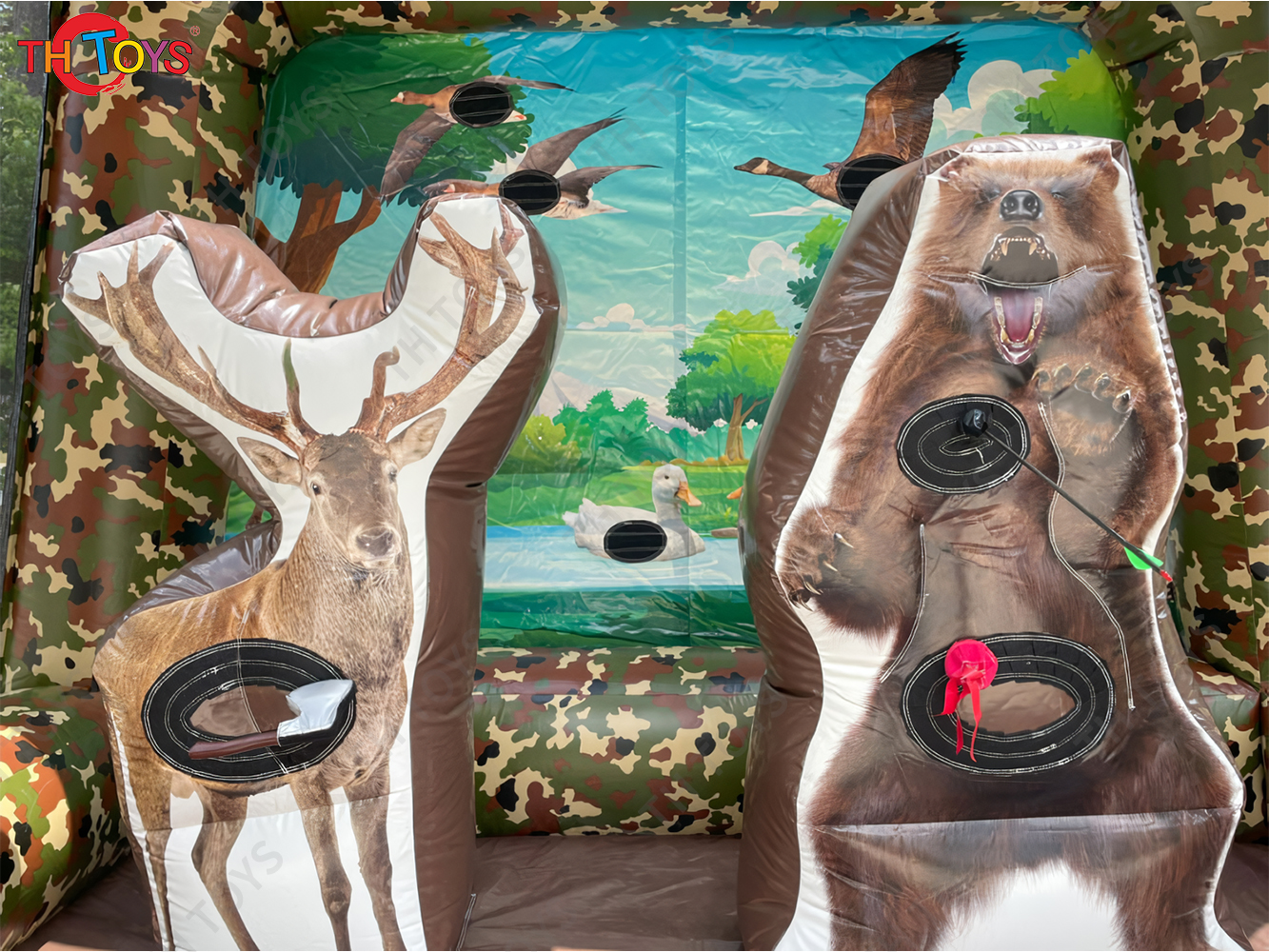 New Carnival Game 13x10ft Hunting Themed Inflatable Axe Dart And Bow And Arrow Game