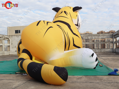 8m 26ft tall Realistic Giant Inflatable Tiger Animal Cartoon Tiger Balloon With Led light