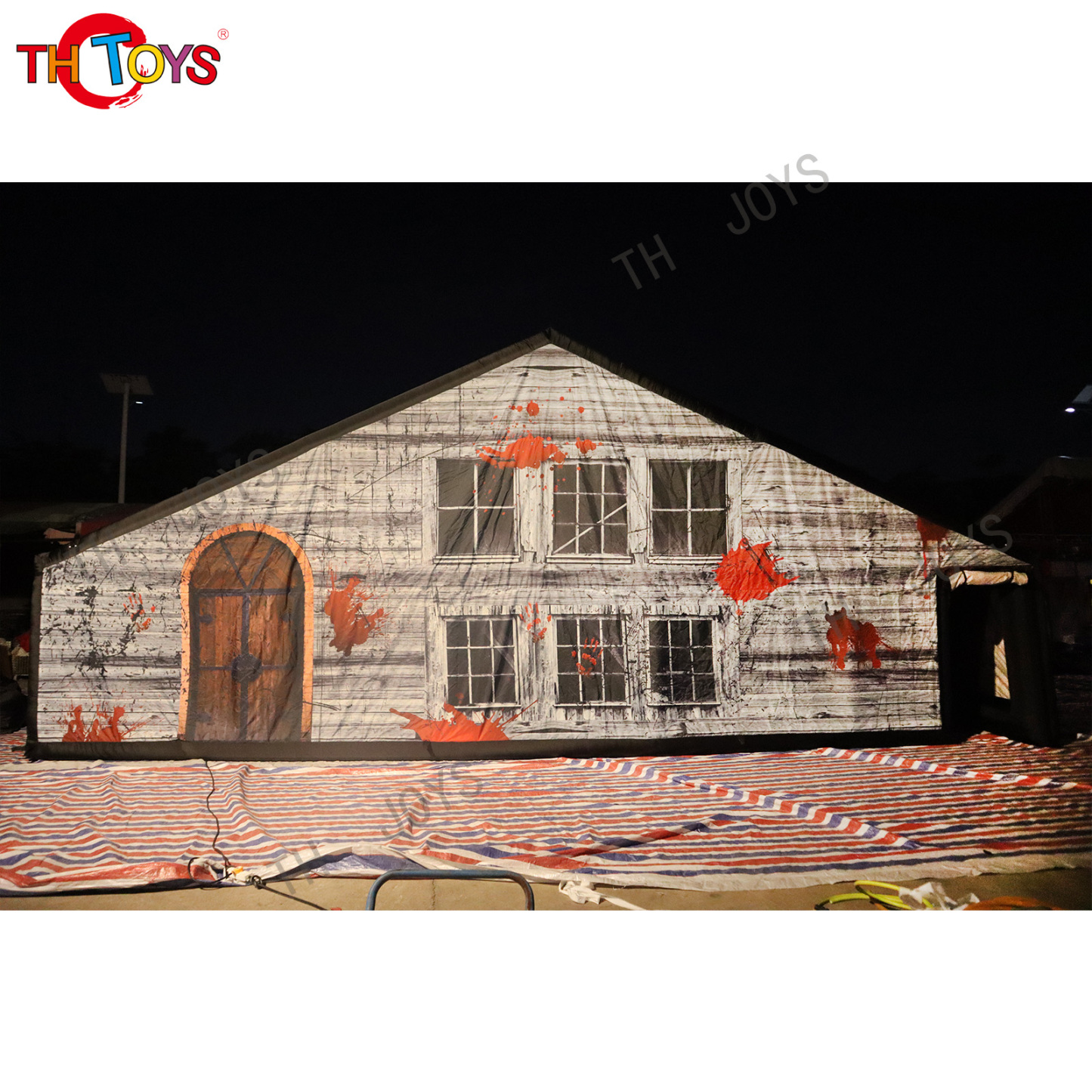 Commercial halloween haunted house inflatable maze