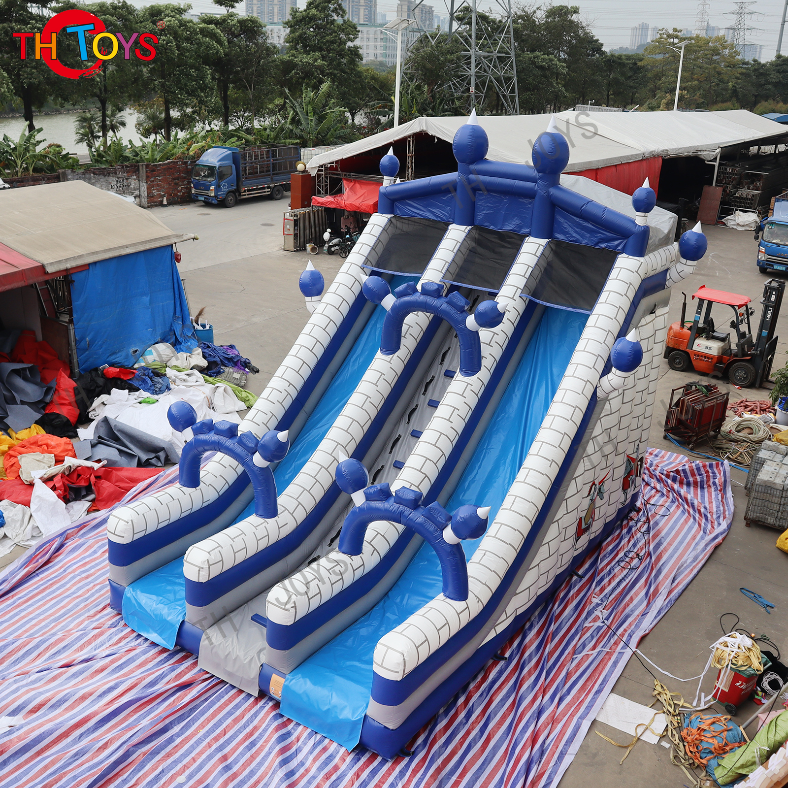 Inflatable slide-3