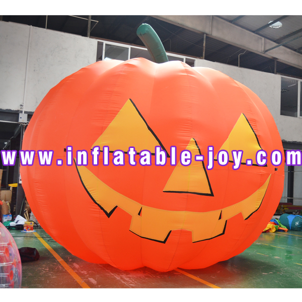Inflatable Halloween06
