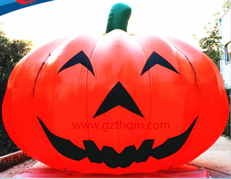 Inflatable Halloween02