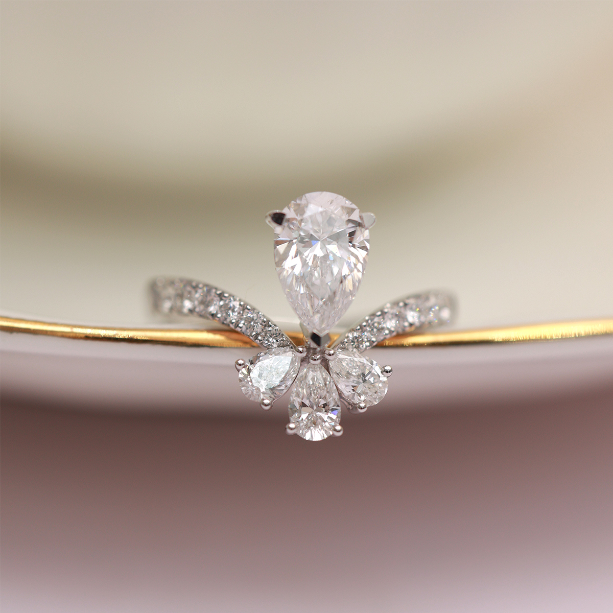 Bouquet 1 Carat Center Stone Pear Cut Lab Grown Diamond V-shape Engagement Ring (1.6 Ct Tw)