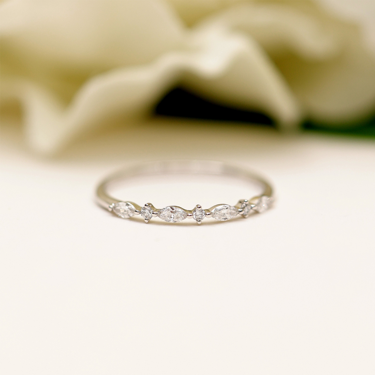 Retro 7 Stone Marquise and Round Cut Bezel Set Lab Grown Diamond Ring in 18k Gold (0.16 Ct Tw)
