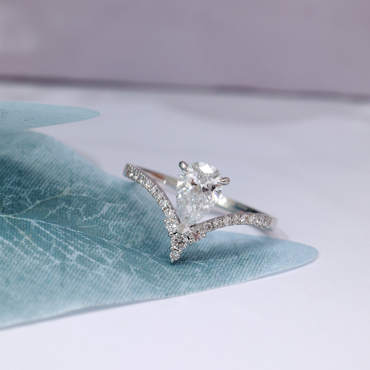 0.6 Carat Center Stone Pear Cut Lab Grown Diamond Sharp V Shape Enagegement Ring (0.7 Ct Tw)