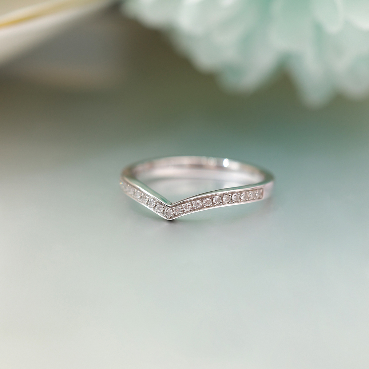 V Shape Channel Set Lab Grown Diamond Wedding Ring ( 0.1 Ct Tw)
