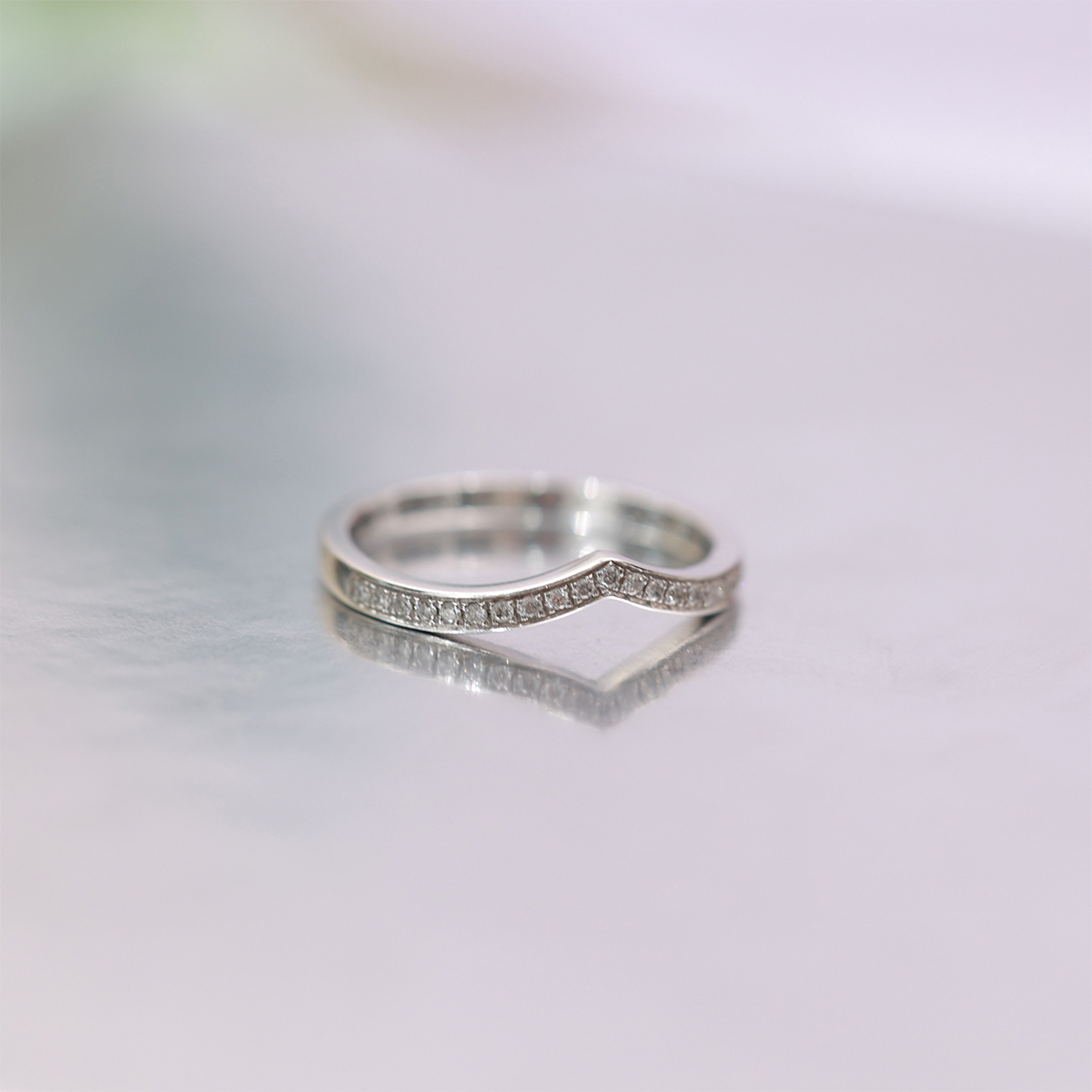 V Shape Channel Set Lab Grown Diamond Wedding Ring ( 0.1 Ct Tw)