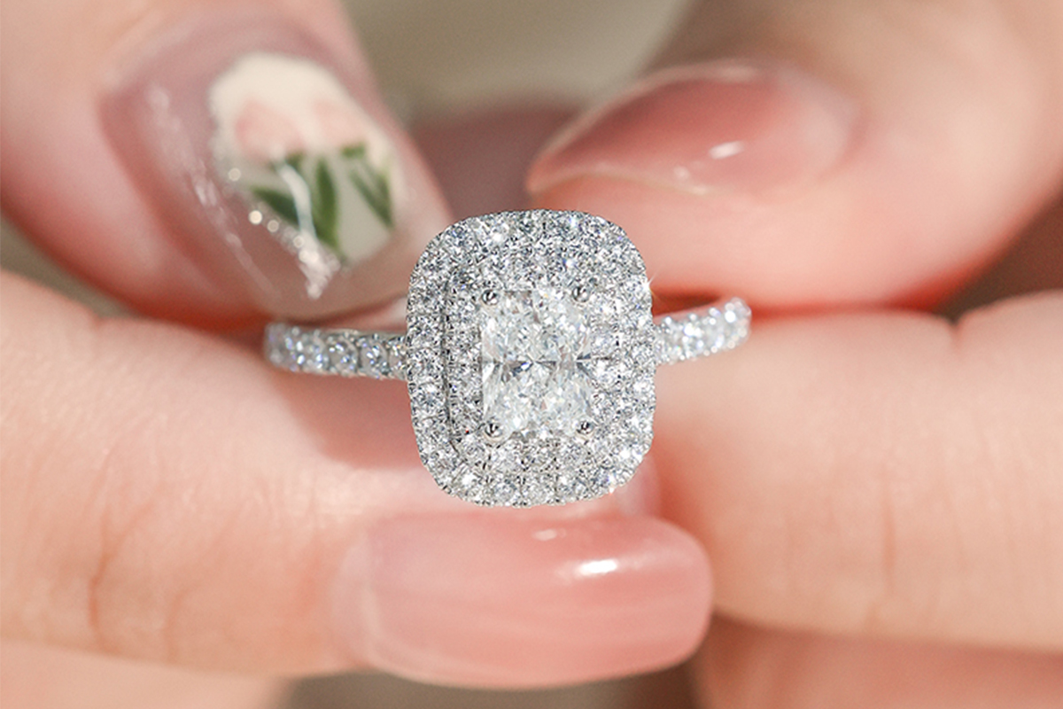 How to Choose the Perfect Jewelry for Your Skin Tone with Diamonds for Every Hue