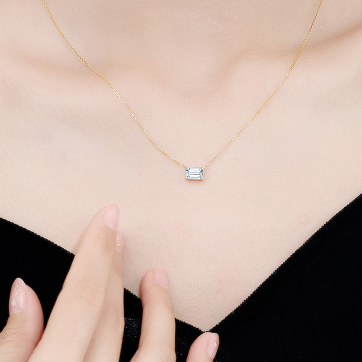 Emerald Cut Lab Grown Diamond Solitaire Pendant Necklace in 18k Gold ( 0.8 Ct Tw)