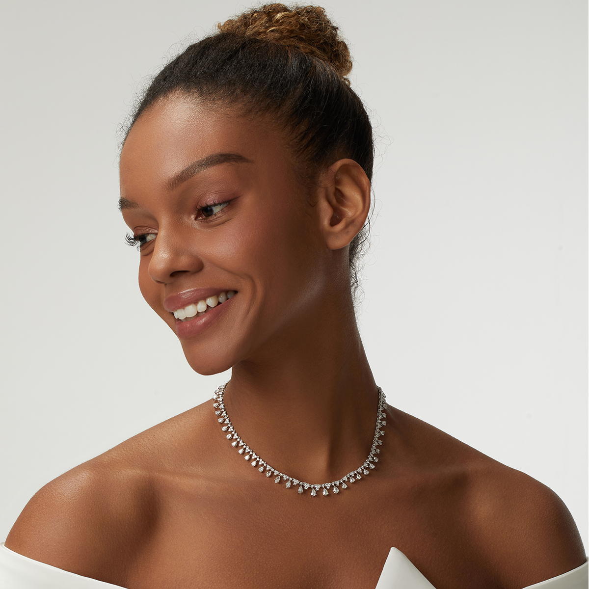  9 Carat Total Weight Mixed Cut Graduating Lab Grown Diamond Dangle Necklace in 18k White Gold