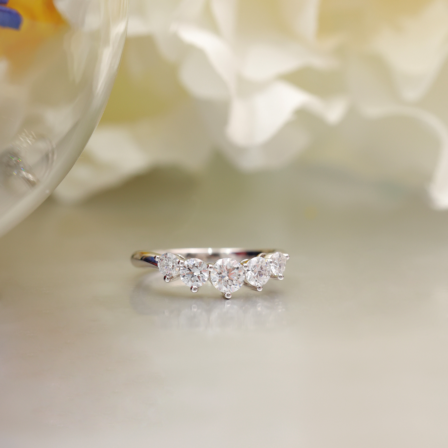 5-Stone Graduated Round Cut Lab Grown Diamond Ring in 18k Gold ( 0.8 Ct Tw)