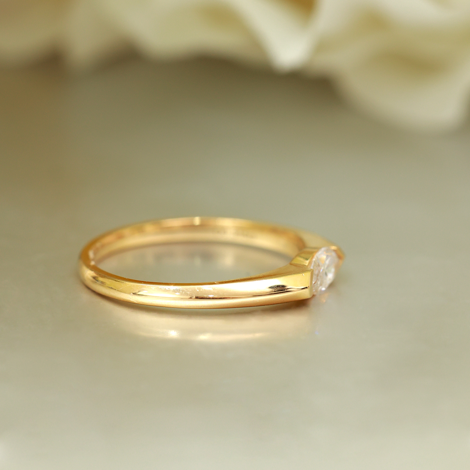 Exceptional Flush Set Marquise Cut Lab Grown Diamond Solitaire Ring in 18k Gold (0.3 Ct Tw)