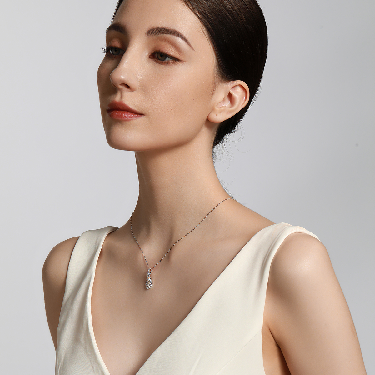1 Carat Total Weight Pear Cut Lab Grown Diamond Tear Drop Pendant (Chain Exclude)-Light Mark