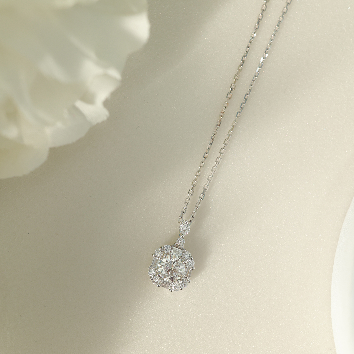 1 Carat Total Weight Cluster Halo Round Cut Geometric Shape Pendant Chain Necklace in 18k White Gold