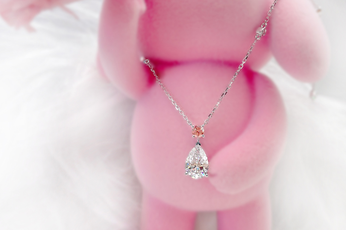 4 Ways to Add Glamour and Adventure to Your Summer with Diamonds