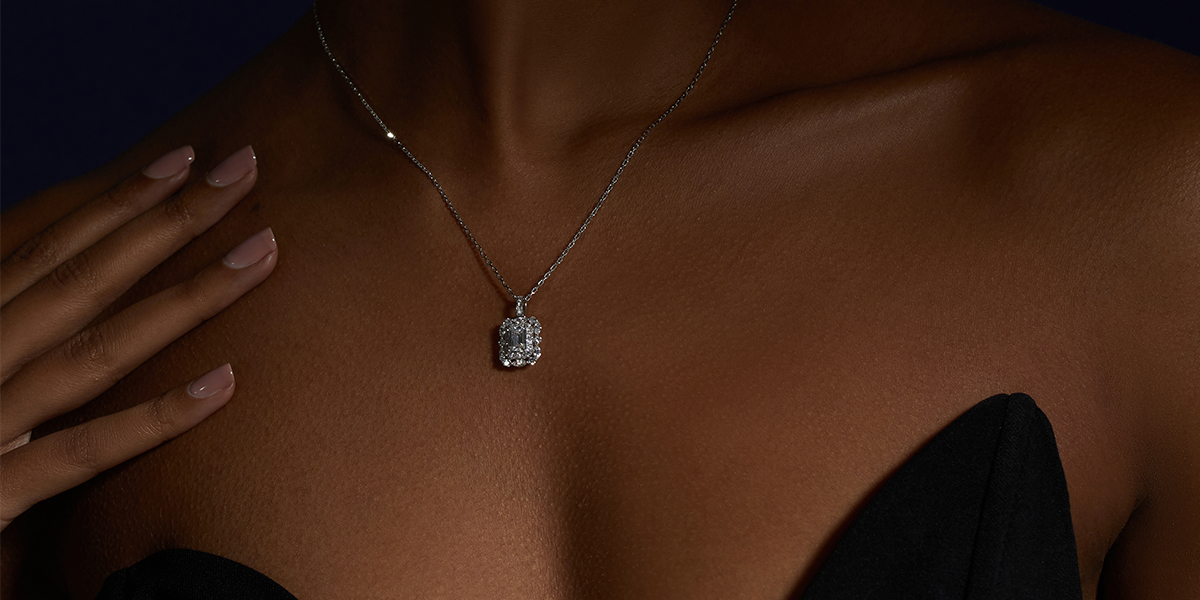 Diamonds are not just exquisite jewels; they hold within them the power to encapsulate cherished memories and timeless tales. Each diamond is a vessel of emotion, carrying stories of love, loss, and triumph. As emotional touchstones, diamonds serve as tan