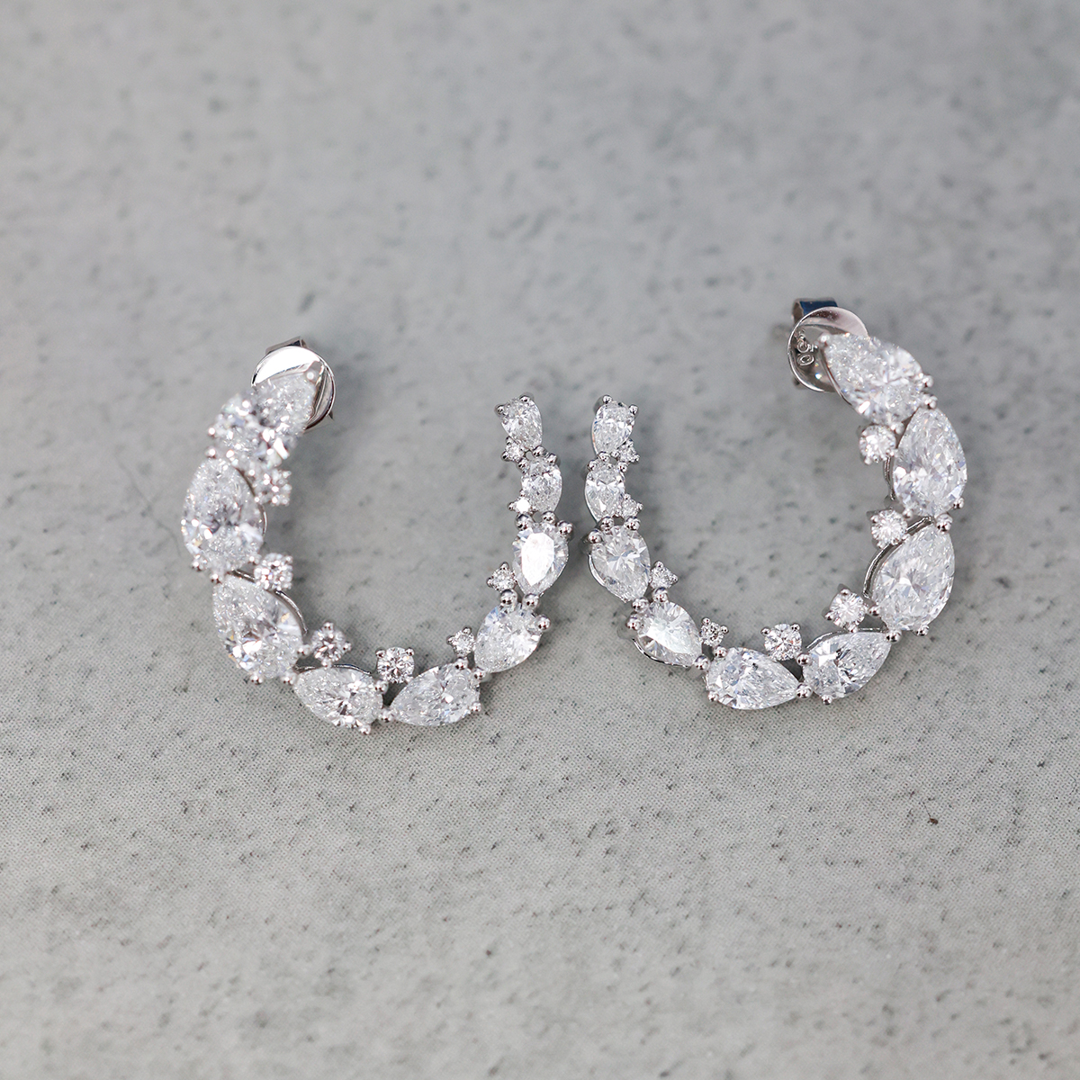 Earrings in 18k white Gold