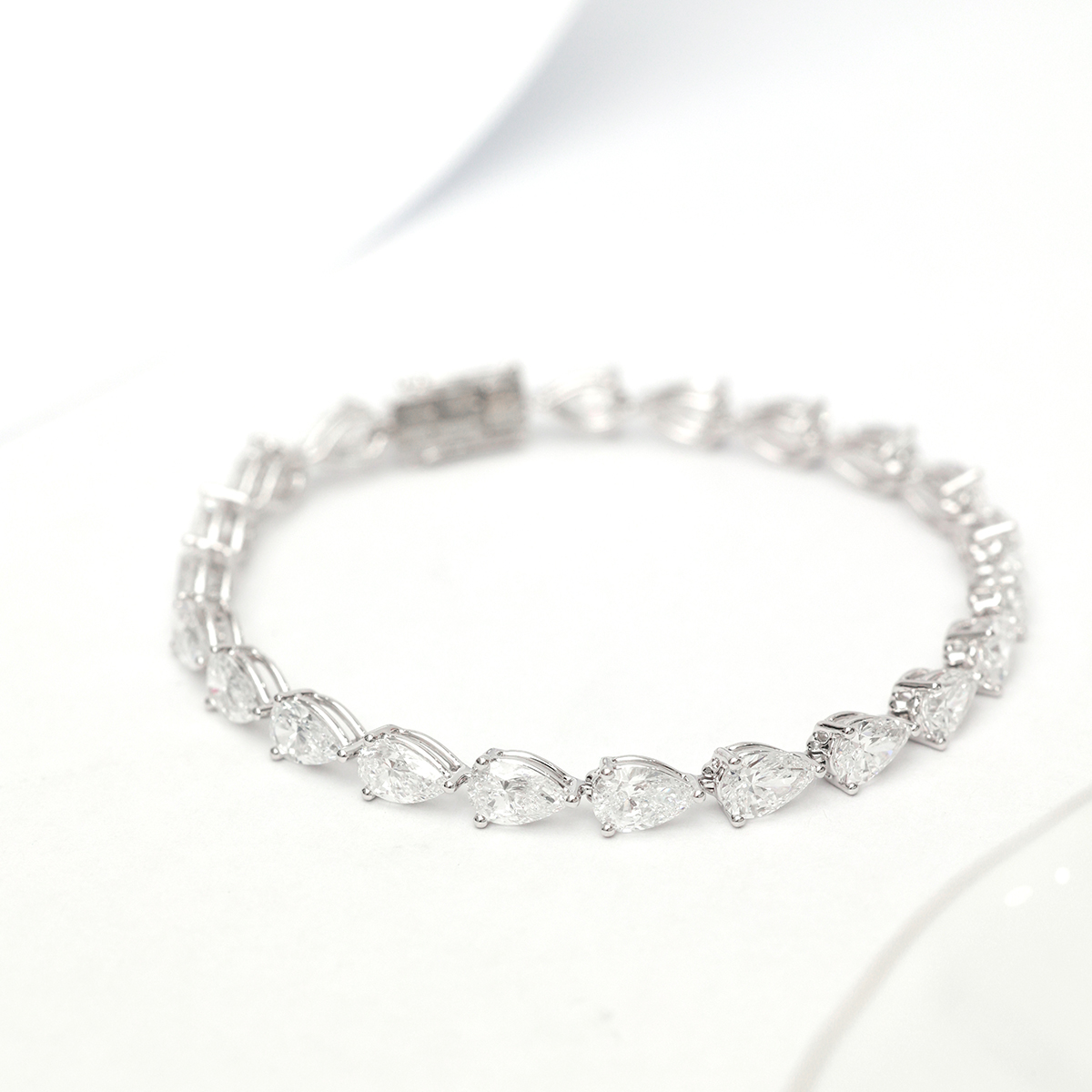 9.8 Carat Total Weight Pear Cut Lab Grown Diamond Tennis Bracelet in 18k White Gold