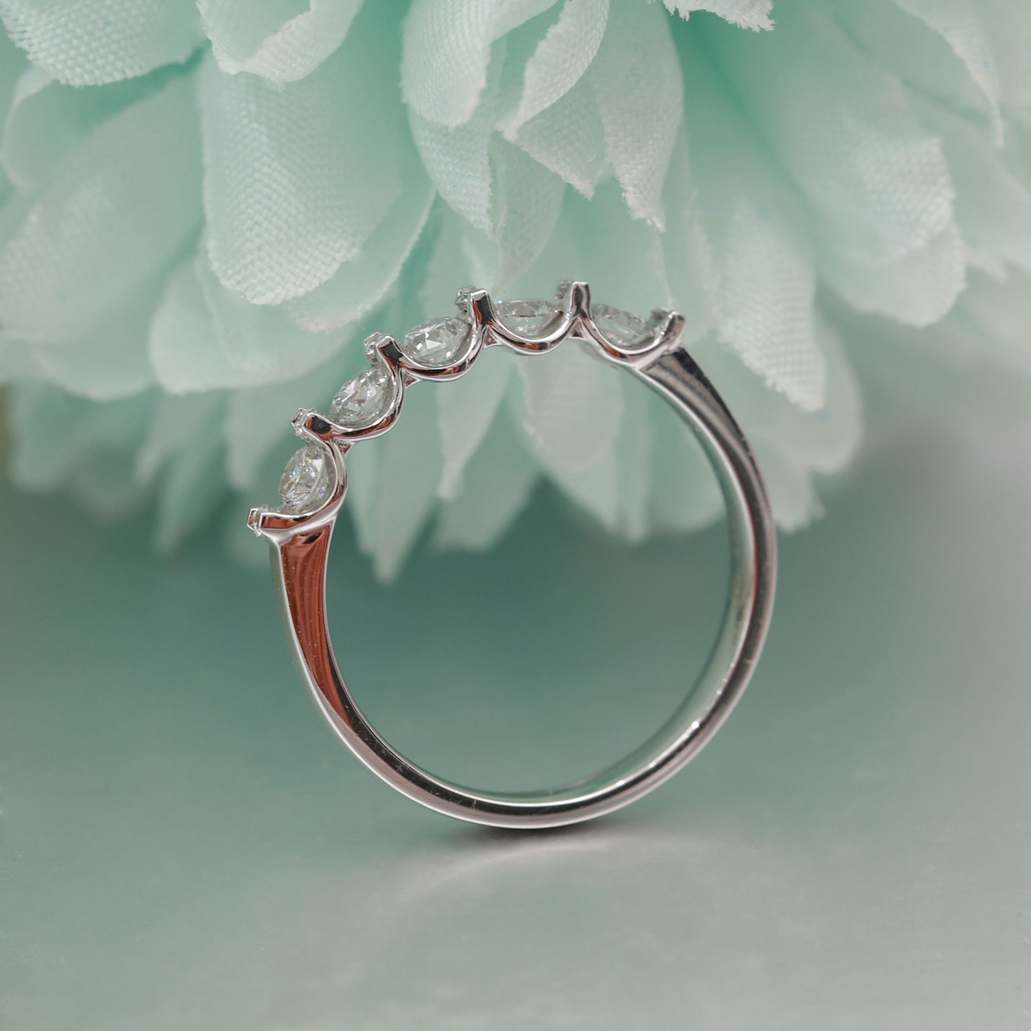 11 Stone Lab Grown Diamond Floating Arches Anniversary Ring in 18k Gold ( 0.4 Ct Tw)