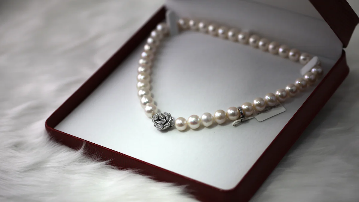 Choosing Diamond Jewelry vs. Pearl Jewelry for Wedding Day Elegance