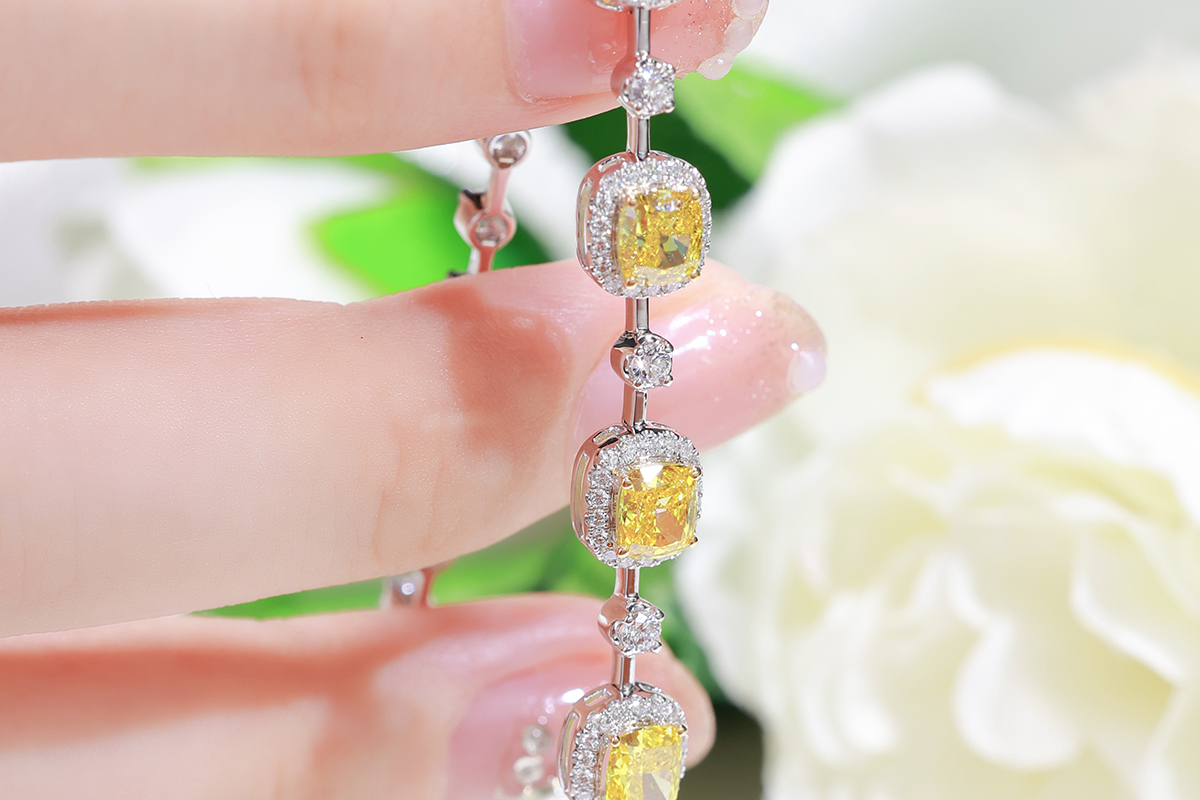 4 Effortless Ways to Elevate Your Evening Attire with Timeless Diamond Bracelets