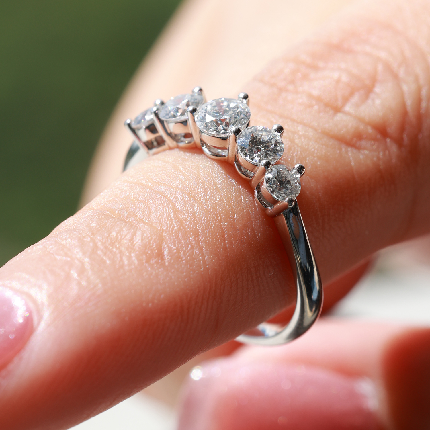 5-Stone Graduated Round Cut Lab Grown Diamond Ring in 18k Gold ( 0.8 Ct Tw)