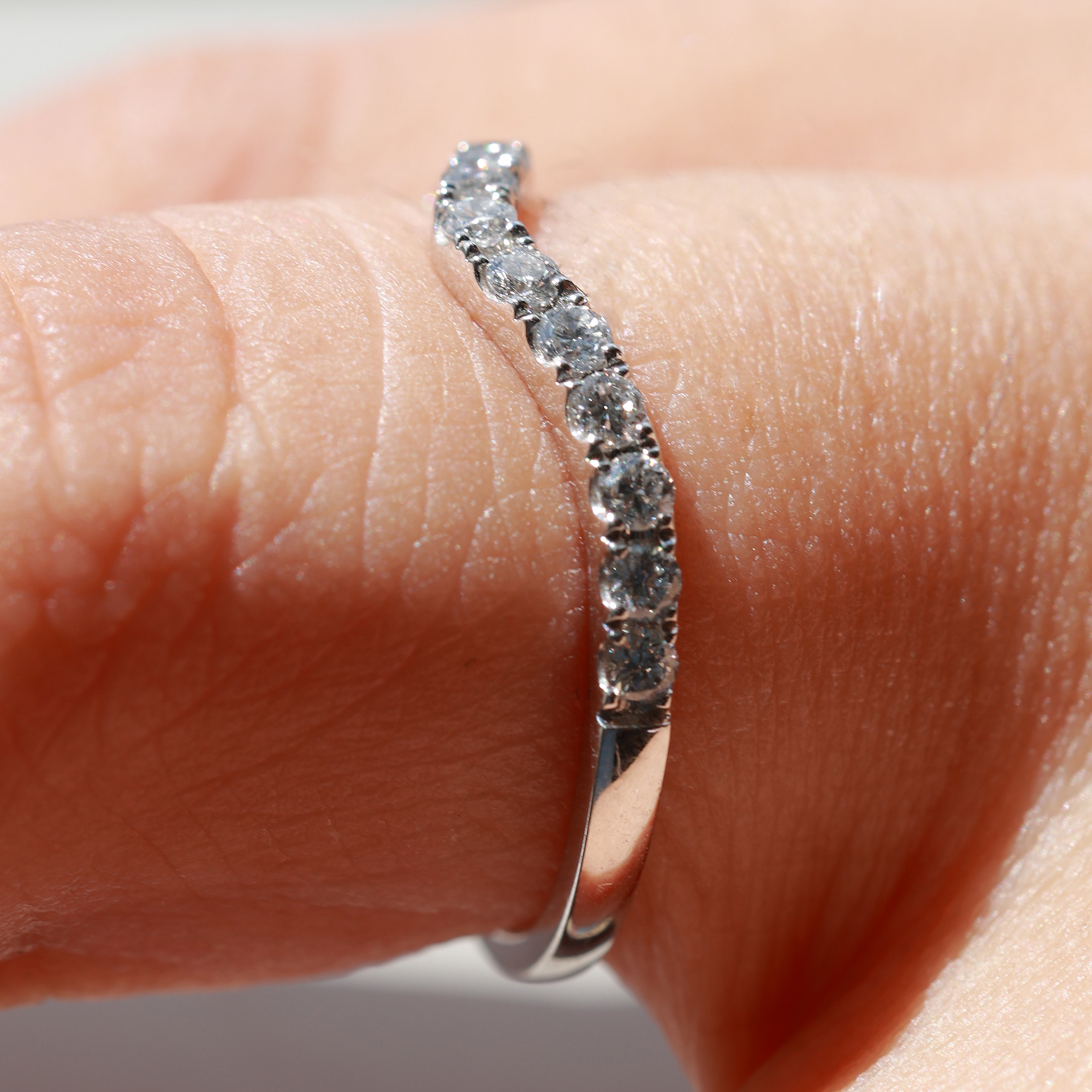 Petite Curved Stackable Lab Grown Diamond Ring(0.3 Ct Tw)