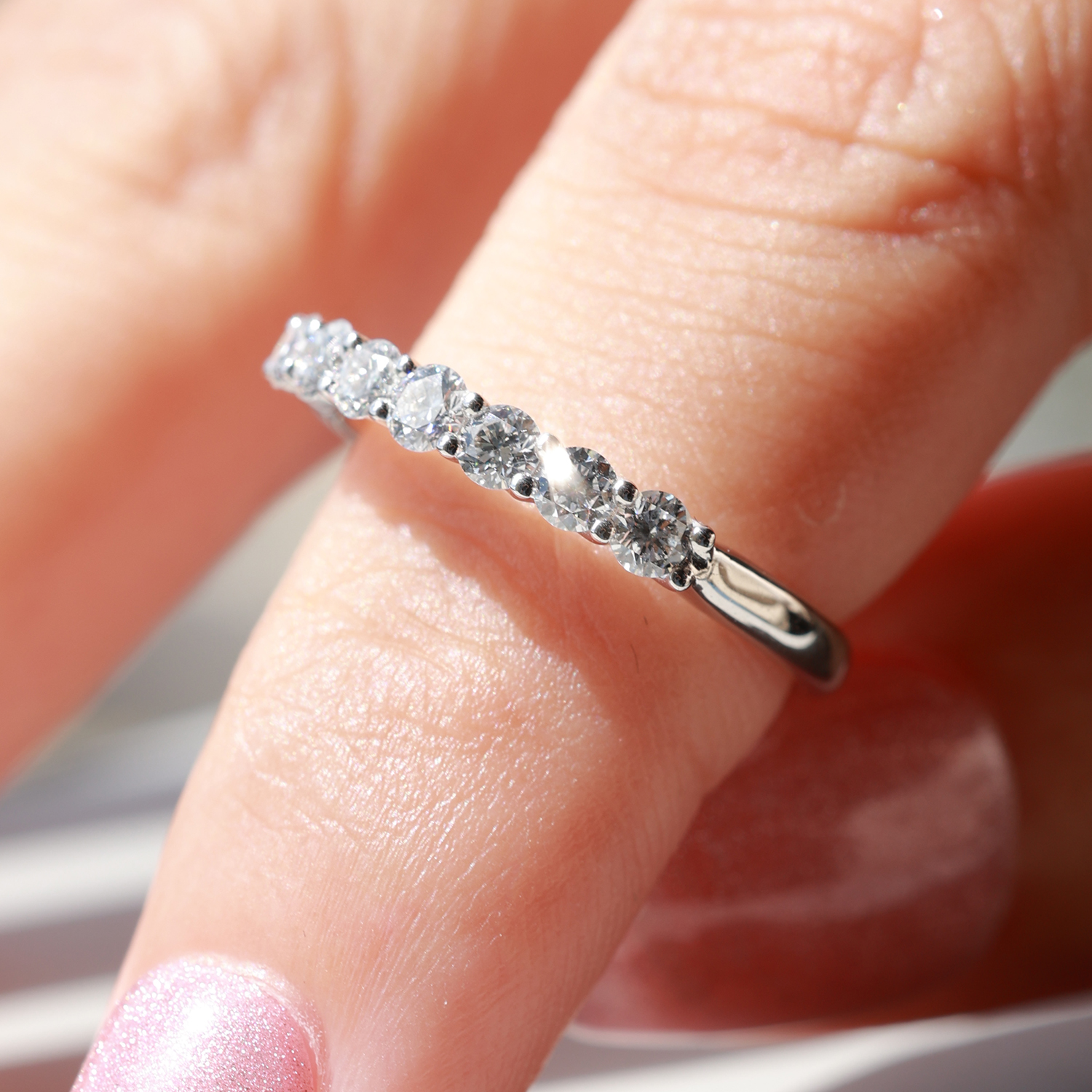 7 Stone Round Cut Lab Grown Diamond Ring in 18k Gold ( 0.5 Ct Tw)