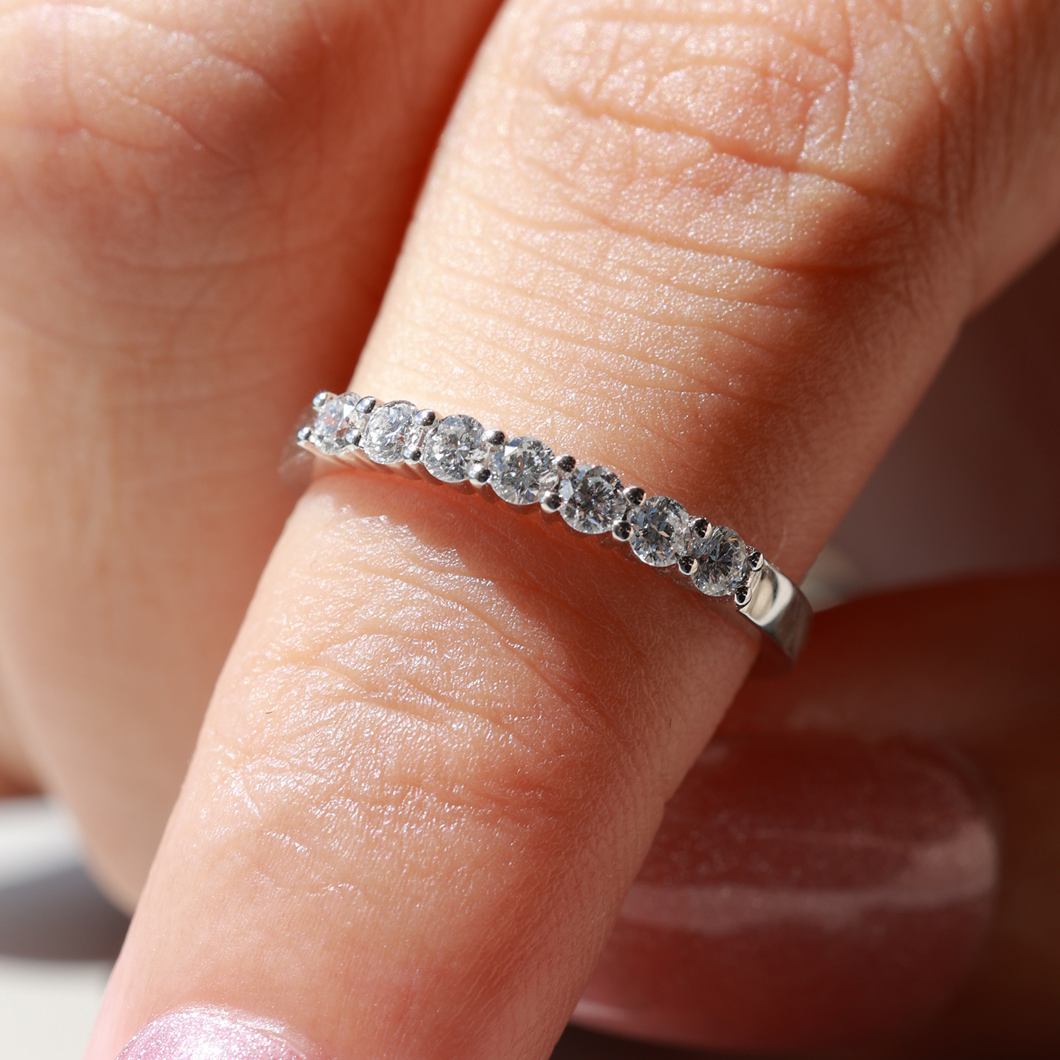 7 Stone Round Cut Lab Grown Diamond Wedding Ring in 18k Gold( 0.3 Ct Tw)